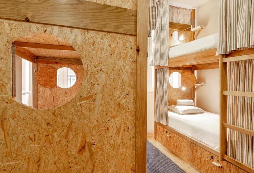 공동 객실, Fishtail Sea House