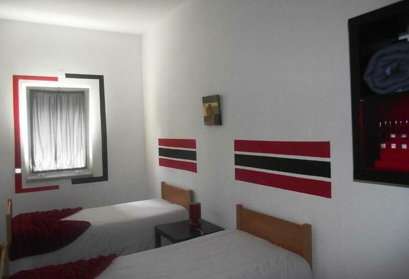 バス共有のスタンダードルーム, Hi Aveiro – Pousada De Juventude