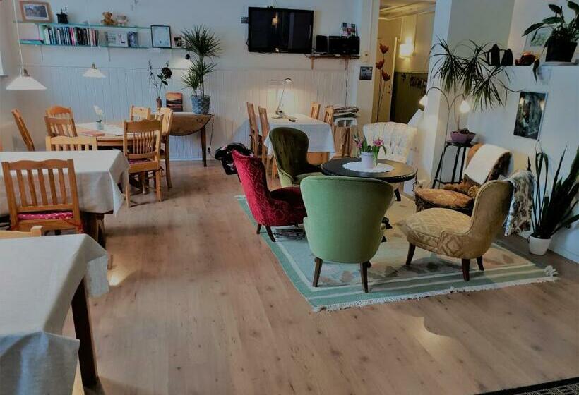 バス共有のスタンダードルーム, Hvilan V Hem Norrtälje Ab