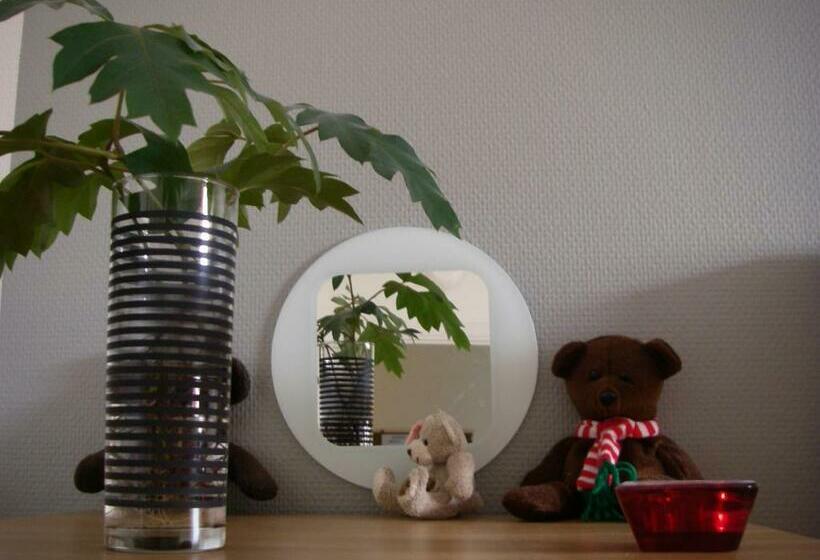 浴室共有スタンダード4人用ルーム, Hvilan V Hem Norrtälje Ab