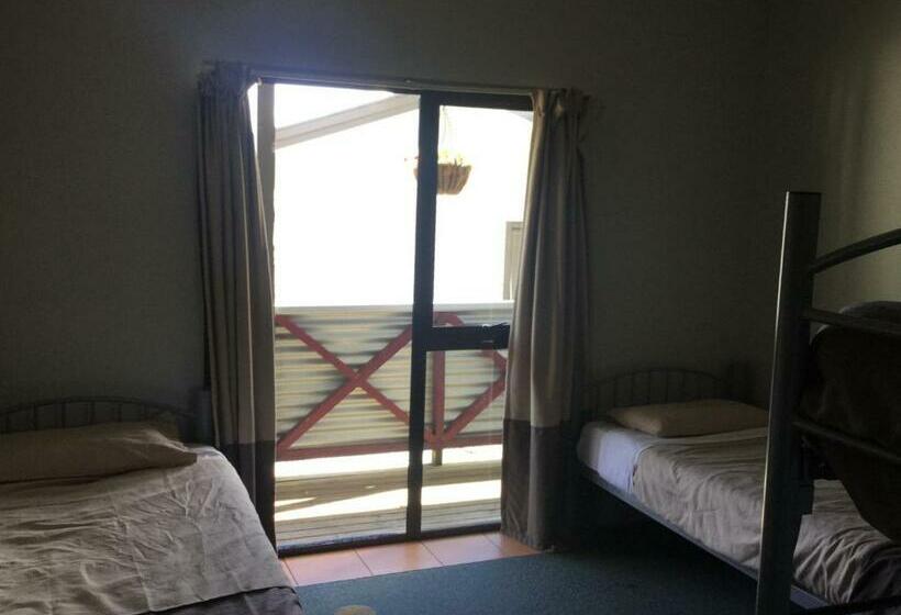 공동 객실, Ivorytowers Accommodation