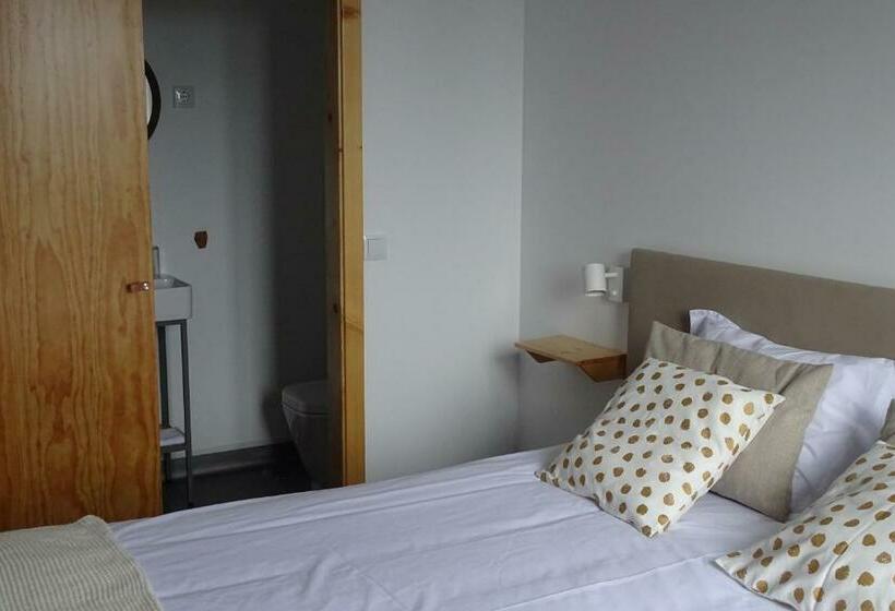 スタンダードルーム, Madeira Surf Camp