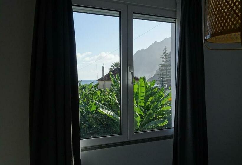 스탠다드 룸, Madeira Surf Camp