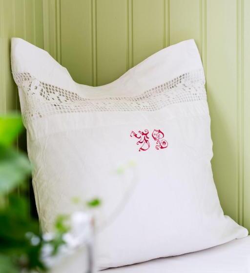 家庭间, Strandvillan Hotell Och Bed & Breakfast