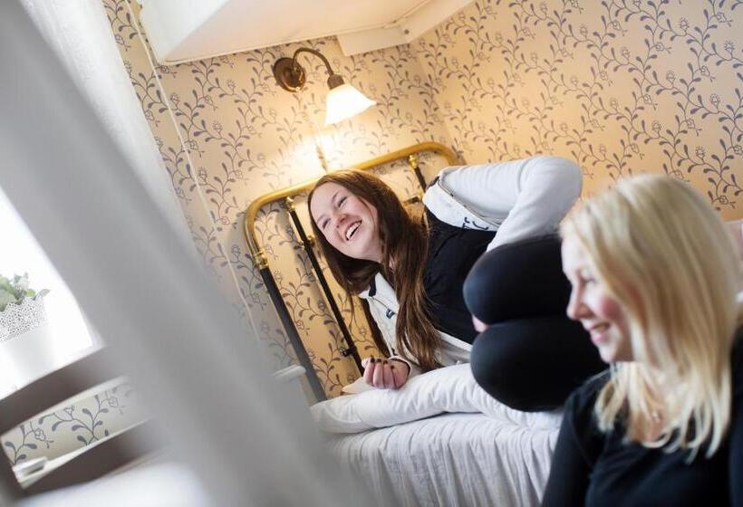 家庭间, Strandvillan Hotell Och Bed & Breakfast