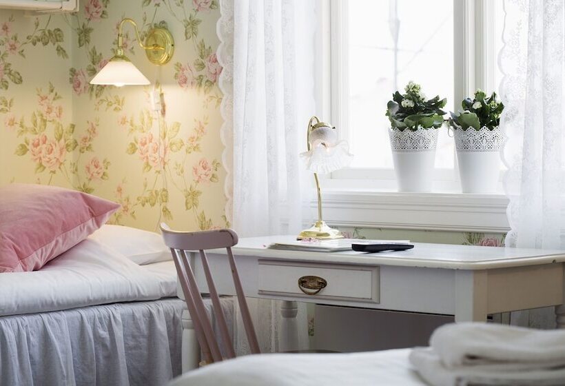 スタンダード4人部屋, Strandvillan Hotell Och Bed & Breakfast