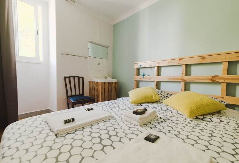 Quarto Standard Casa de Banho Partilhada, WOT New Lisbon