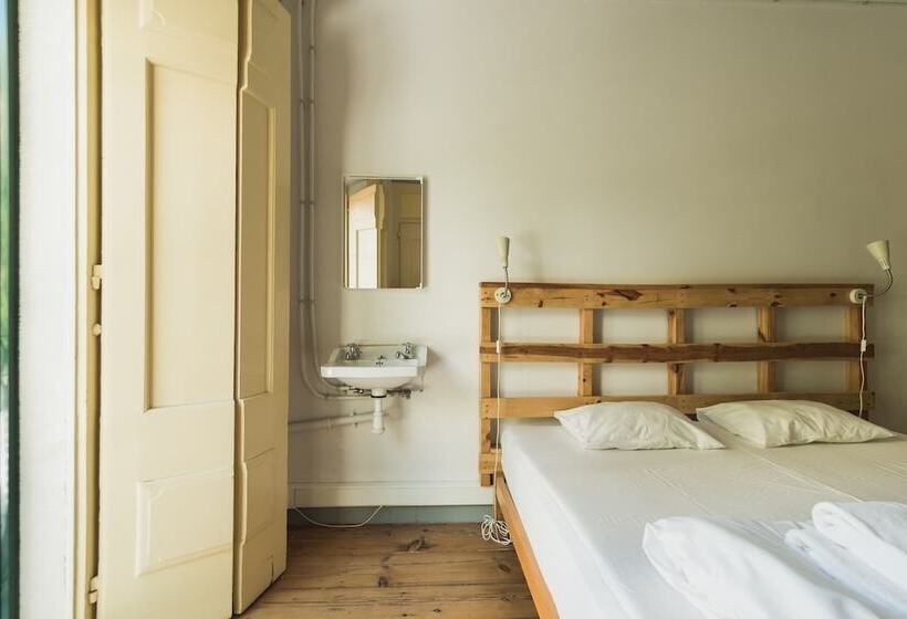 Quarto Standard Casa de Banho Partilhada, WOT New Lisbon