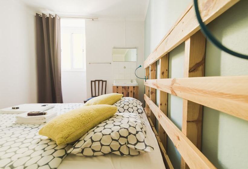 Quarto Standard Casa de Banho Partilhada, WOT New Lisbon