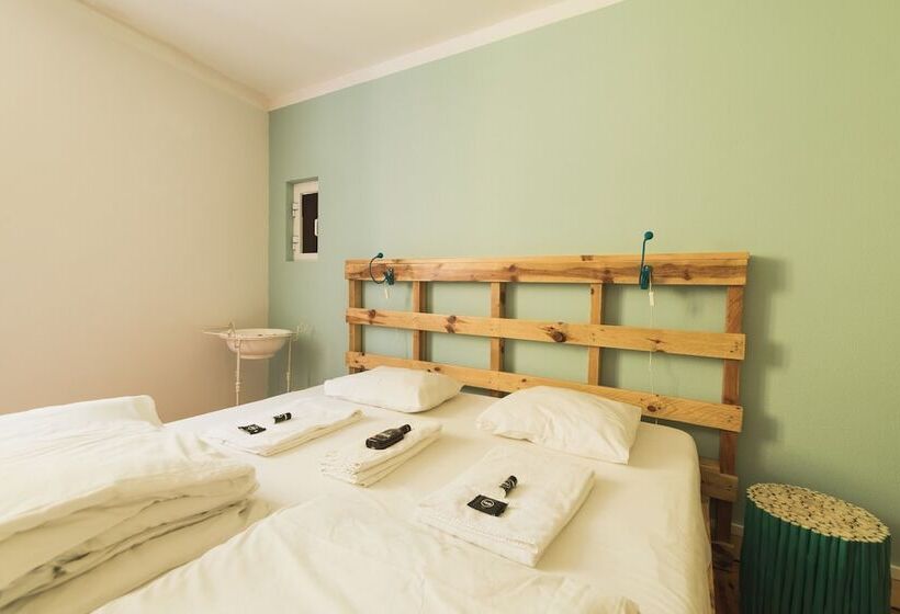 Quarto standard, WOT New Lisbon