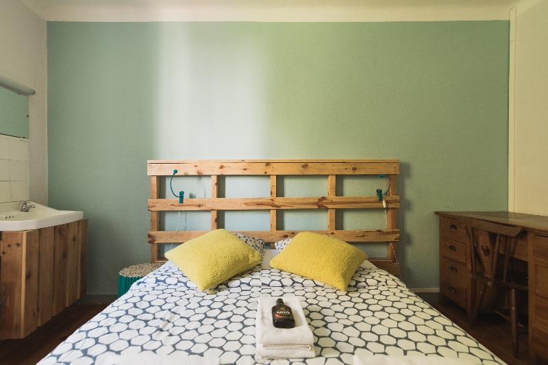 Quarto Estandar Banheiro Compartilhado, WOT New Lisbon