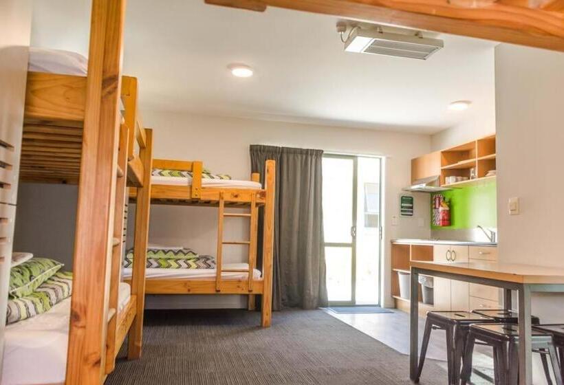 Кровать в Общей Комнате, Haka House Wanaka