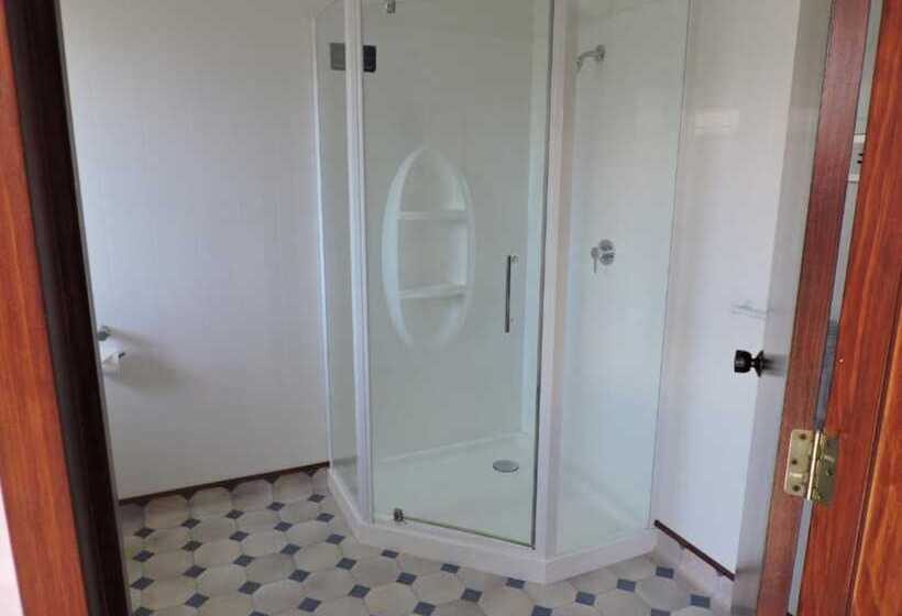 Студия Стандарт, Andorra Motel