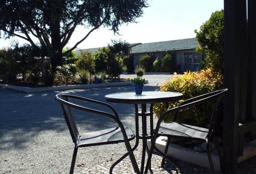 Студия Стандарт, Andorra Motel