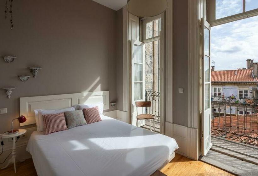 اتاق استاندارد, Being Porto Hostel