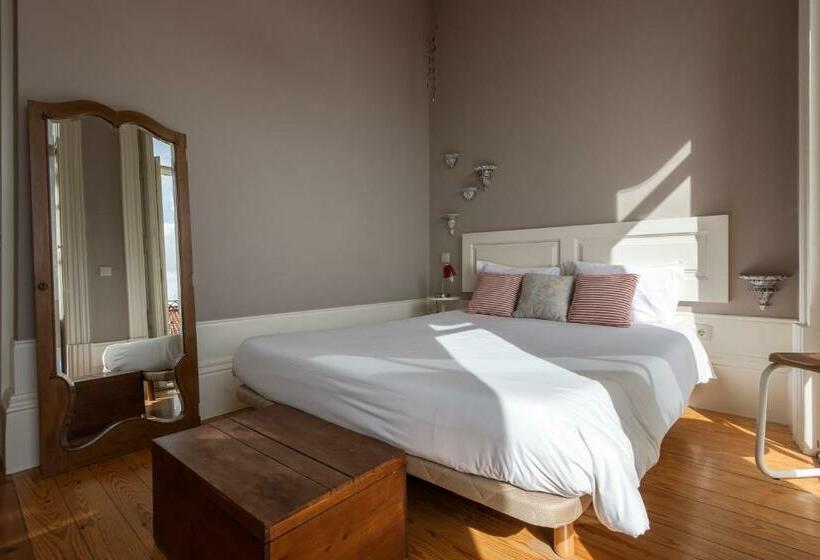 اتاق استاندارد, Being Porto Hostel