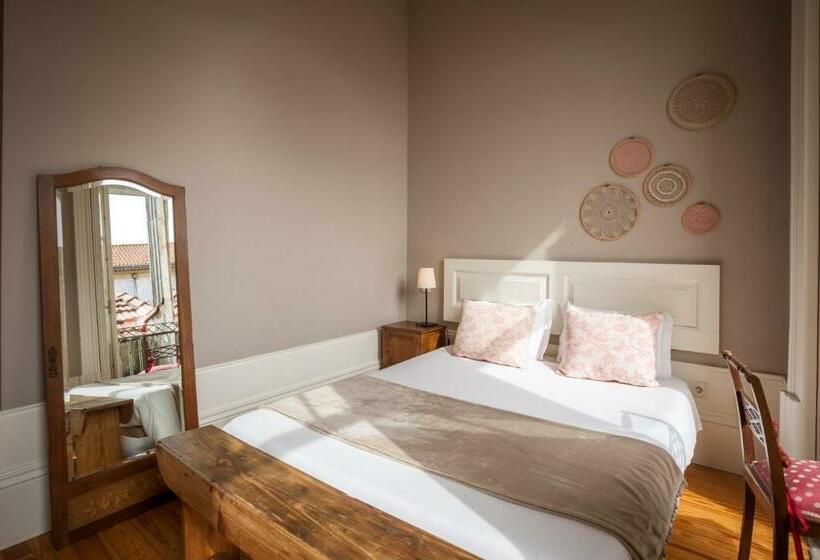 اتاق استاندارد, Being Porto Hostel