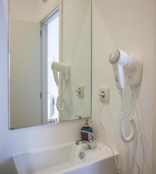 اتاق عادی, Being Porto Hostel