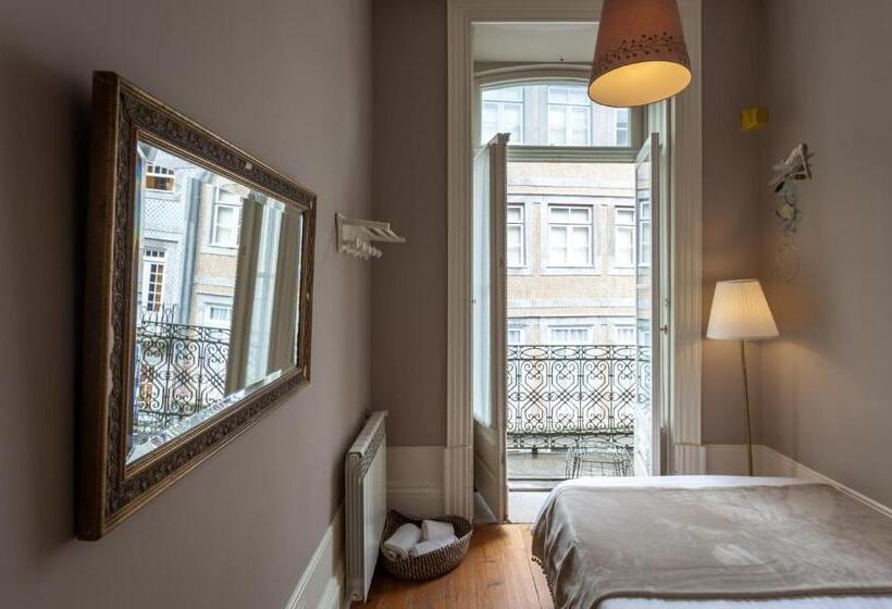 اتاق عادی, Being Porto Hostel