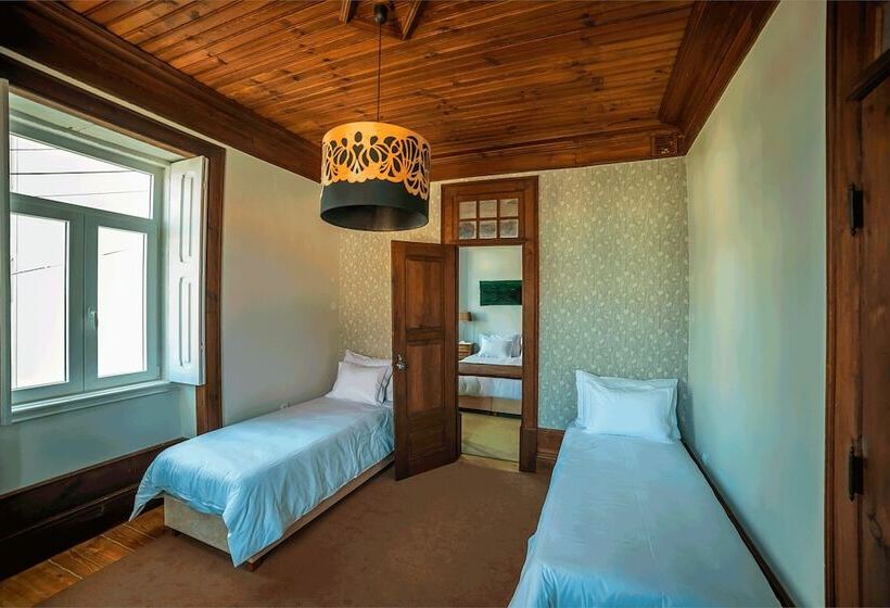 Семейный Номер, Casa Com Historia