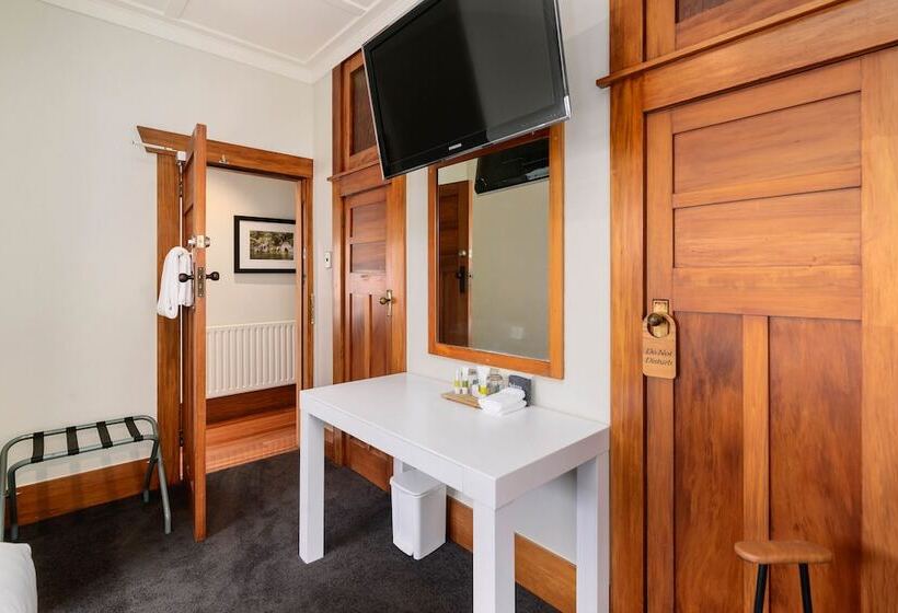 اتاق استاندارد با سرویس بهداشتی مشترک, Lakes Lodge Rotorua