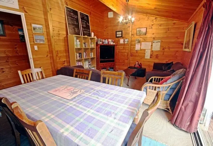 Deluxe-perhehuone, Tony S Lodge
