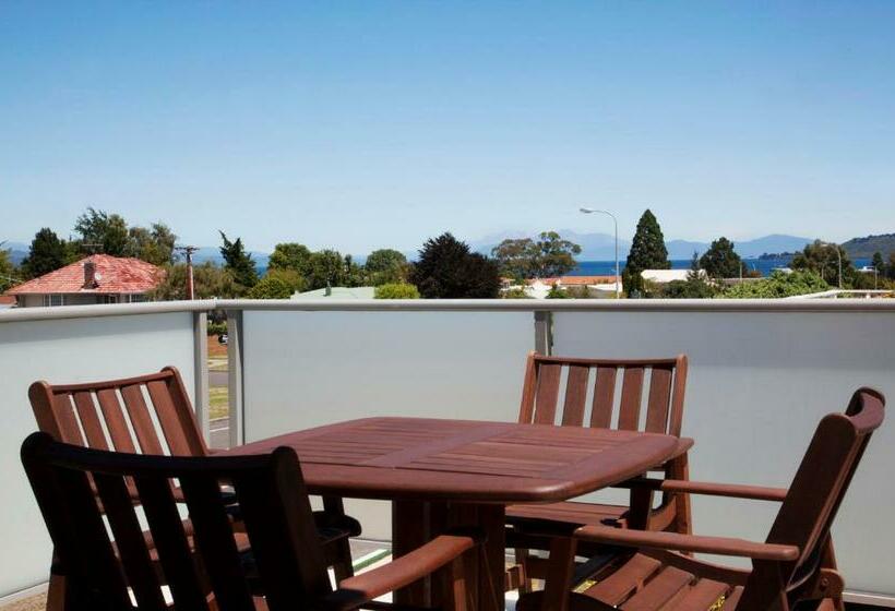 Люкс Deluxe 2 Спальни, Beechtree Motel