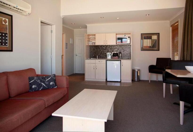 2ベッドルームアパートメント, Beechtree Motel