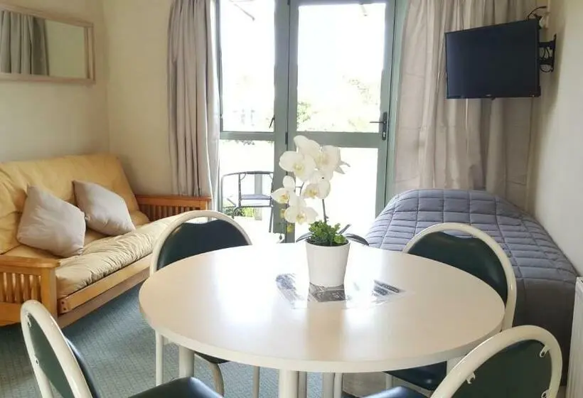 Huoneisto 1 Makuuhuone Puutarhanäkymä, Catlins Area Motel