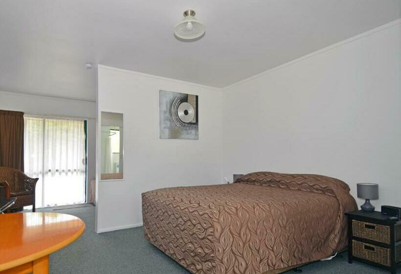 Классический Номер, Celtic Motel