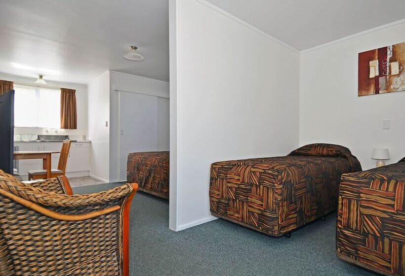 Номер Премиум, Celtic Motel