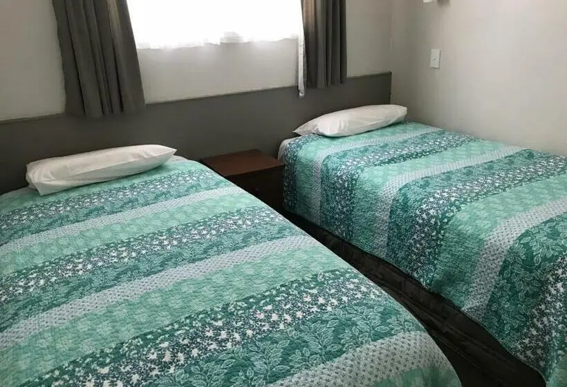 ２ベッドルームアパートメント, Continental Motel