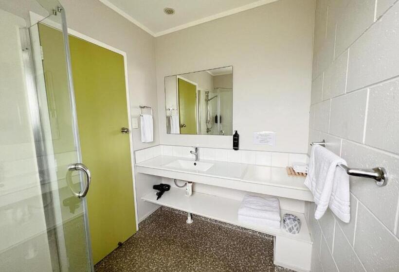 스탠다드 스튜디오 킹침대, Continental Motel