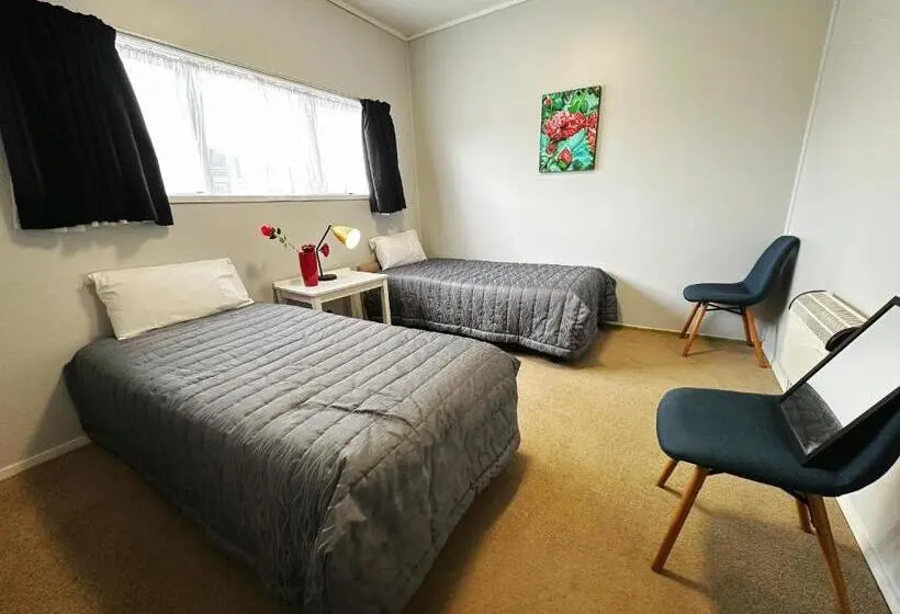 エコノミールーム, Continental Motel