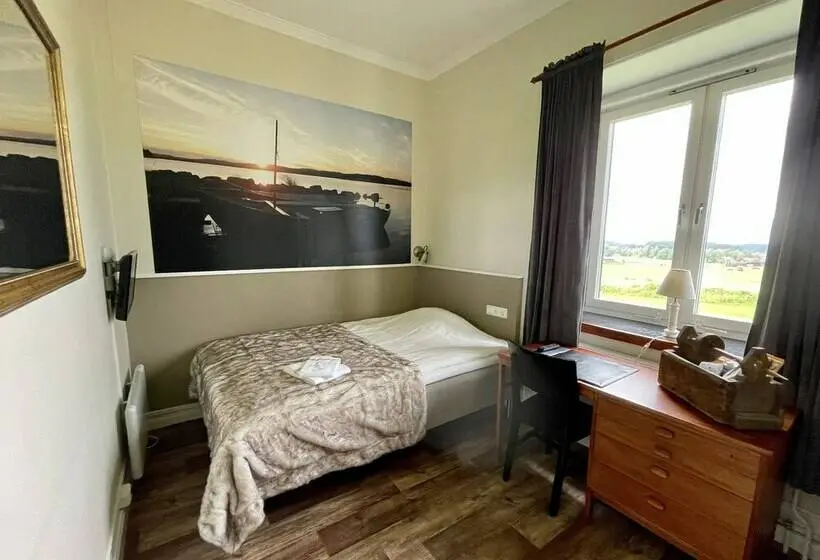 Standard Yhden Hengen Huone, Kungshaga Hotell