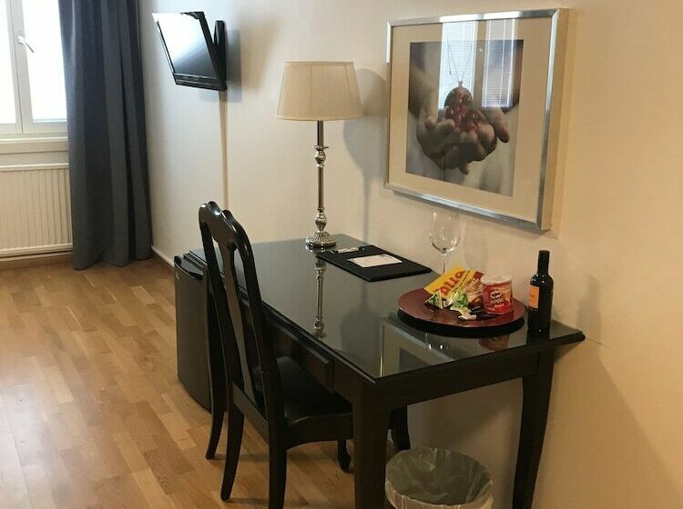 חדר סטנדרט, L Gustaf