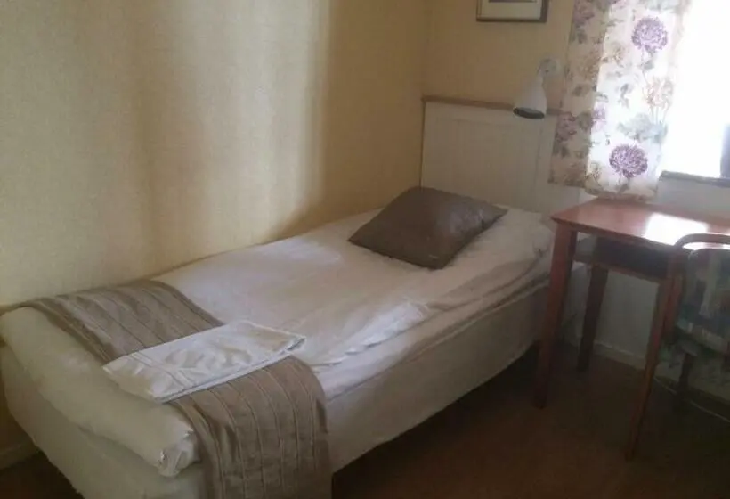 Standard Yhden Hengen Huone, L Paradis