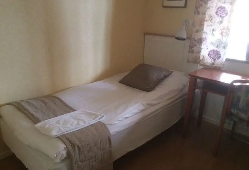 Standard Yhden Hengen Huone Jaettu Kylpyhuone, L Paradis