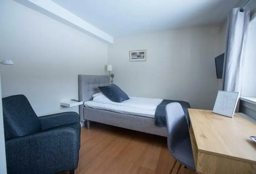 Standard Yhden Hengen Huone, L Strandvillan B&b