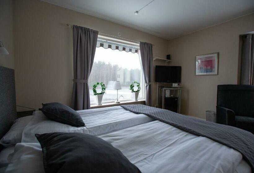 חדק דלוקס עם ג'קוזי, L Strandvillan B&b