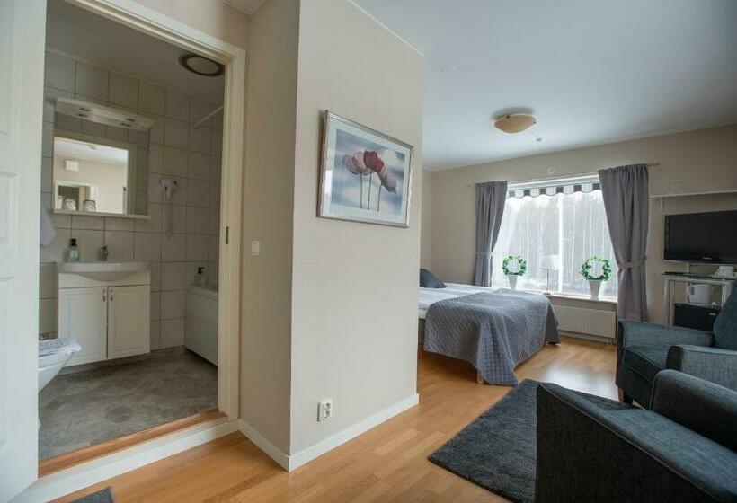 חדק דלוקס עם ג'קוזי, L Strandvillan B&b