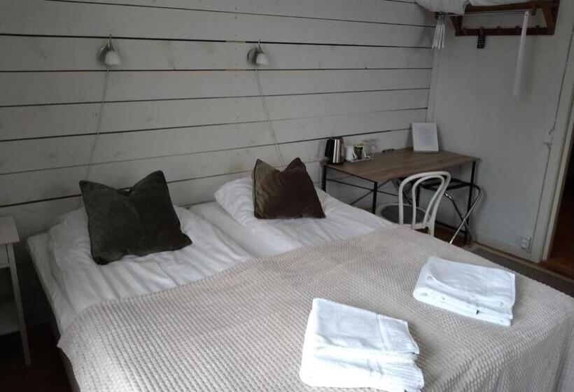 חדק דלוקס עם ג'קוזי, L Strandvillan B&b