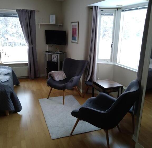 חדק דלוקס עם ג'קוזי, L Strandvillan B&b