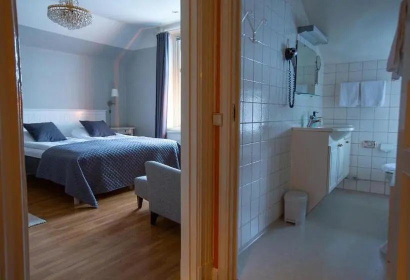 Standard Kolmen Hengen Huone, L Strandvillan B&b
