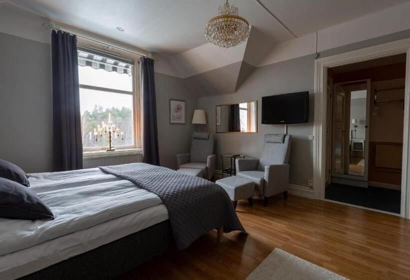 חדר סטנדרט לשלושה, L Strandvillan B&b