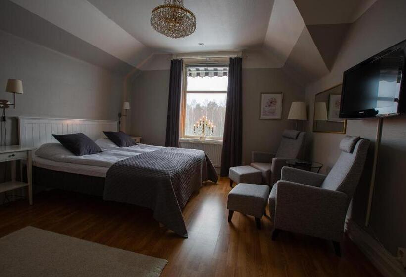 חדר סטנדרט לשלושה, L Strandvillan B&b