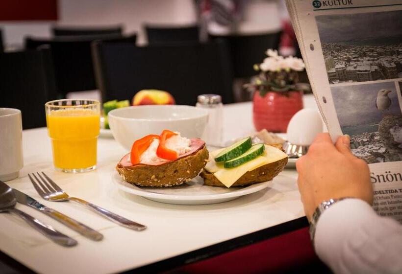 Семейный Номер, Linköpings Cityhotell Och Vandrarhem
