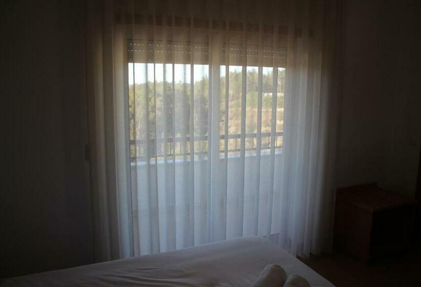 غرفة قياسية, Solar Da Charneca