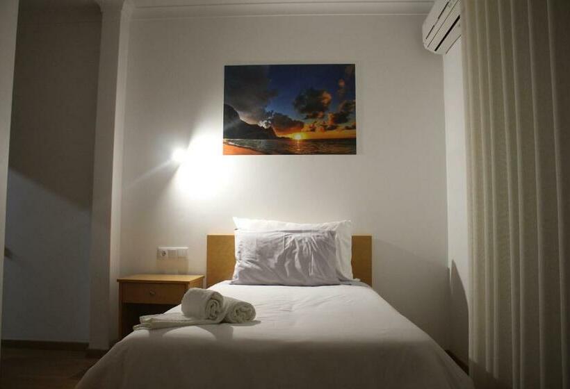 غرفة قياسية فردية, Solar Da Charneca