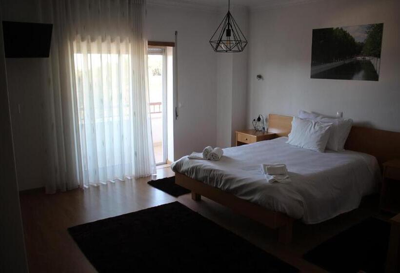 غرفة قياسية, Solar Da Charneca